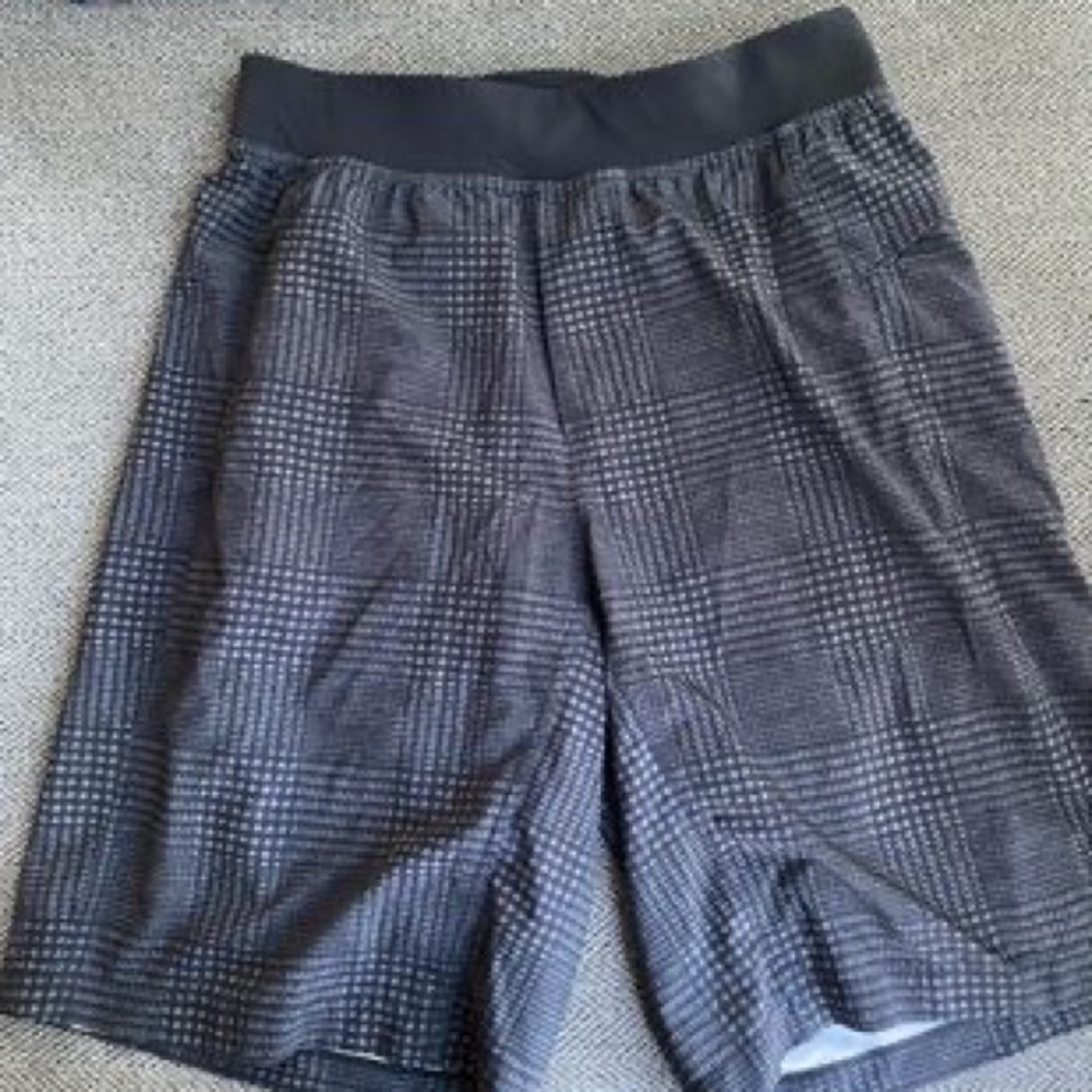 Lululemon T.H.E. Linerless Shorts 9”